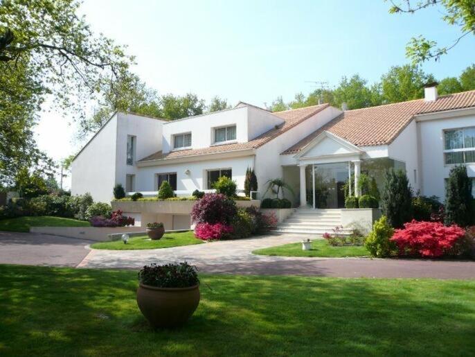 Les Jardins De La Muse, Piscine Couverte, Spa Et Fitness Basse-Goulaine Exterior photo